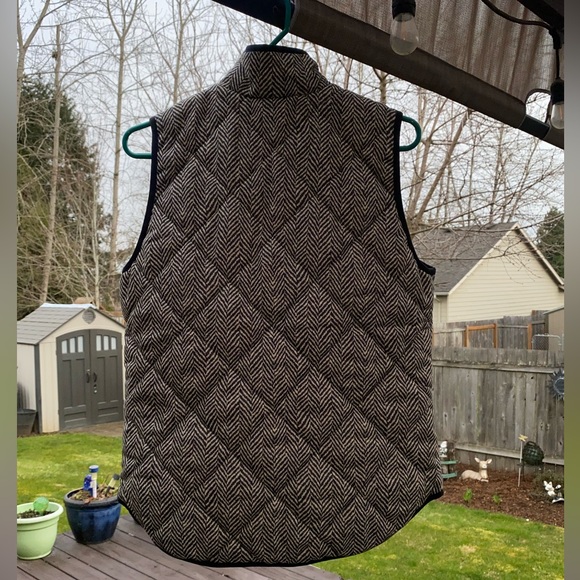 J. Crew Herringbone Quilted Vest Down & Waterfowl Fill Women’s Size XS EUC - Picture 12 of 16